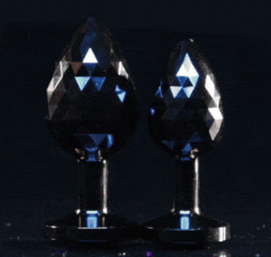 PRISMA – Plug Anal de Aluminio Facetado con Joya