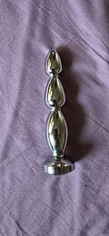 Imagen en comentario de METAL BEADS, tira sexual de bolas metálicas con brillante